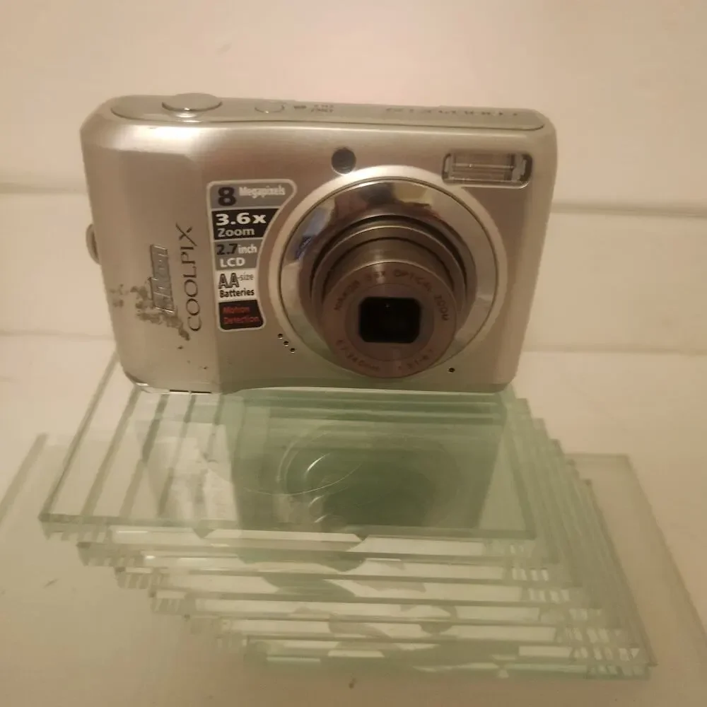 Nikon Coolpix L19 Tested Works 8 MegaPixel 3.6 X Zoom 2.7 LCD Screen